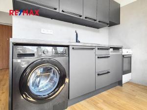 Pronájem bytu 2+1, Praha - Záběhlice, Přesličková, 53 m2