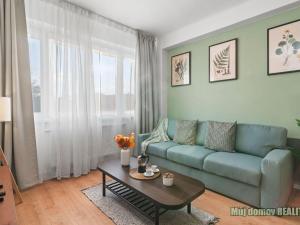Pronájem bytu 2+kk, Praha - Vysočany, Kolbenova, 55 m2