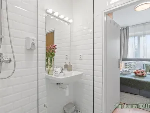 Pronájem bytu 2+kk, Praha - Vysočany, Kolbenova, 55 m2