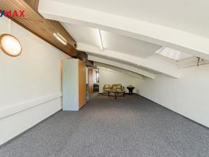 Prodej obchodního prostoru, Havířov - Šumbark, U Nádraží, 654 m2