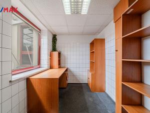 Prodej obchodního prostoru, Havířov - Šumbark, U Nádraží, 654 m2