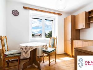Pronájem bytu 1+1, Rakovník, Malinovského, 28 m2