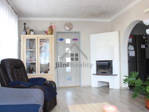 Prodej bytu 3+1, Nové Hrady, Sídliště míru, 77 m2