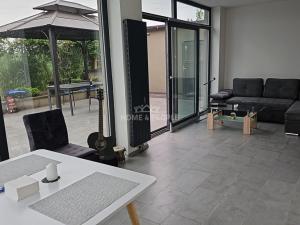 Pronájem rodinného domu, Slaný - Lotouš, 80 m2
