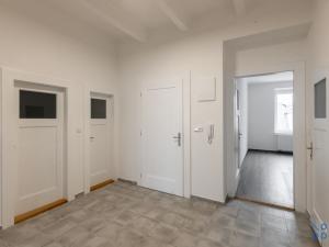 Pronájem bytu 2+1, Klatovy, nám. Míru, 71 m2