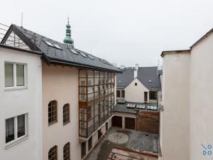 Pronájem bytu 2+1, Klatovy, nám. Míru, 71 m2
