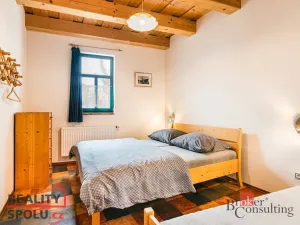 Prodej rodinného domu, Perná, 403 m2