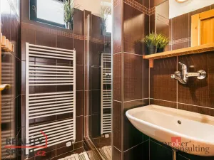 Prodej rodinného domu, Perná, 403 m2