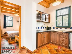 Prodej rodinného domu, Perná, 403 m2