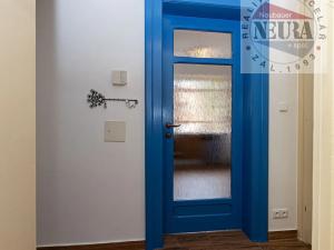 Pronájem bytu 3+1, Praha - Bubeneč, Slavíčkova, 90 m2