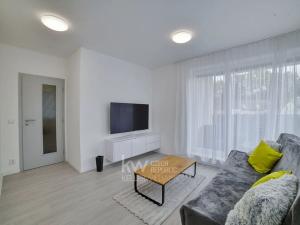 Prodej bytu 2+kk, Cheb, Na Nivách, 42 m2