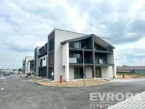 Prodej bytu 2+kk, Vysoký Újezd, Ke Kuchaři, 69 m2