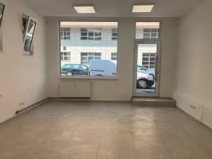 Pronájem obchodního prostoru, Děčín, Husovo nám., 32 m2