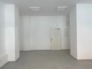 Pronájem obchodního prostoru, Děčín, Husovo nám., 32 m2