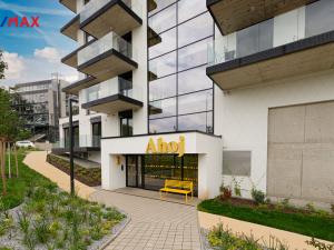 Pronájem bytu 2+kk, Praha - Modřany, Československého exilu, 45 m2