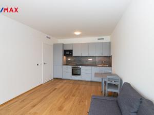 Pronájem bytu 2+kk, Praha - Modřany, Československého exilu, 45 m2