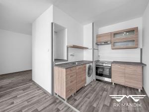 Pronájem bytu 2+kk, Praha - Prosek, Jablonecká, 40 m2