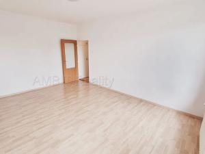 Pronájem bytu 2+1, Praha - Žižkov, Osiková, 57 m2