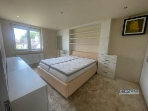 Pronájem bytu 3+kk, Břeclav, Denisova, 80 m2
