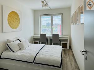 Pronájem bytu 2+kk, Praha - Hloubětín, Lehovecká, 51 m2