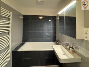 Pronájem bytu 2+kk, Praha - Hloubětín, Lehovecká, 51 m2