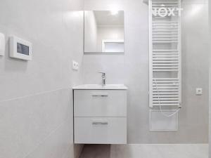 Prodej bytu 1+kk, Praha - Zbraslav, Elišky Přemyslovny, 25 m2