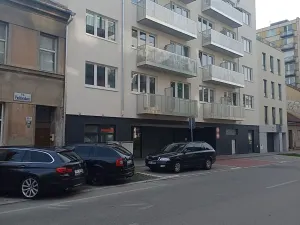 Pronájem bytu 1+kk, Brno, Poděbradova, 28 m2