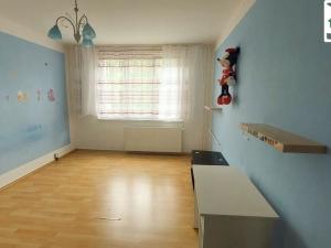 Pronájem bytu 3+1, Cheb, Čapkova, 76 m2
