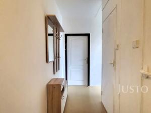 Prodej bytu 1+1, Mníšek pod Brdy, Ke škole, 40 m2