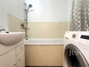 Prodej bytu 1+1, Mníšek pod Brdy, Ke škole, 40 m2