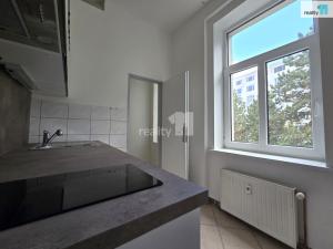 Pronájem bytu 3+1, Praha, Na Pankráci, 75 m2