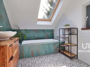 Prodej rodinného domu, Babice u Rosic, Zahrady, 250 m2