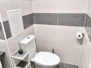 Prodej bytu 3+1, Ostrov, Lidická, 84 m2