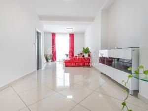 Pronájem bytu 2+1, Praha - Vinohrady, Hollarovo náměstí, 77 m2