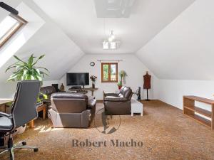 Prodej rodinného domu, Tismice, 268 m2