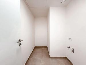 Pronájem bytu 2+kk, Praha - Hloubětín, Domalípova, 59 m2