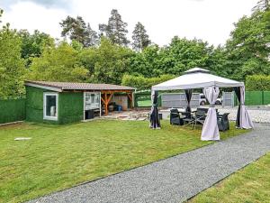 Prodej rodinného domu, Říčany, V Žaludech, 200 m2