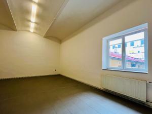 Pronájem obchodního prostoru, Šumperk, M. R. Štefánika, 52 m2