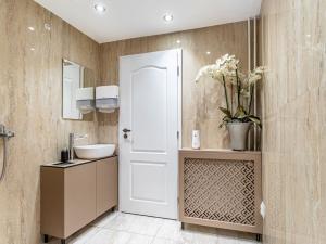 Prodej komerční nemovitosti, Praha - Vinohrady, 150 m2