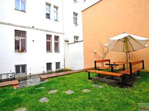 Prodej obchodního prostoru, Praha - Karlín, Březinova, 50 m2