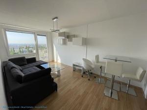 Pronájem bytu 2+kk, Praha - Kobylisy, Kyselova, 44 m2