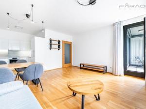 Pronájem bytu 3+kk, Praha - Holešovice, U průhonu, 75 m2