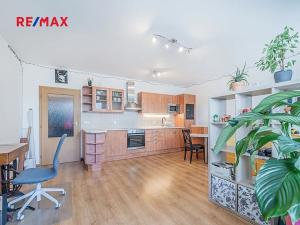 Prodej bytu 1+kk, Praha - Černý Most, Dobrovolného, 32 m2
