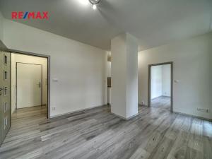 Pronájem bytu 2+kk, Milovice, Slepá, 38 m2
