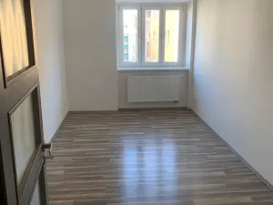Pronájem bytu 2+1, Praha - Nusle, U družstva Život, 60 m2