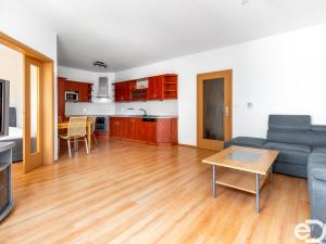 Pronájem bytu 2+kk, Pardubice, Nerudova, 69 m2