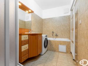 Pronájem bytu 2+kk, Pardubice, Nerudova, 69 m2