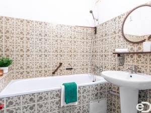 Prodej bytu 2+1, Praha, Nučická, 52 m2