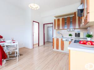 Prodej bytu 1+1, Praha, Na lysině, 51 m2