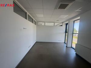 Pronájem kanceláře, Zlín - Malenovice, Hřebíčkova, 21 m2